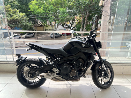 MT09